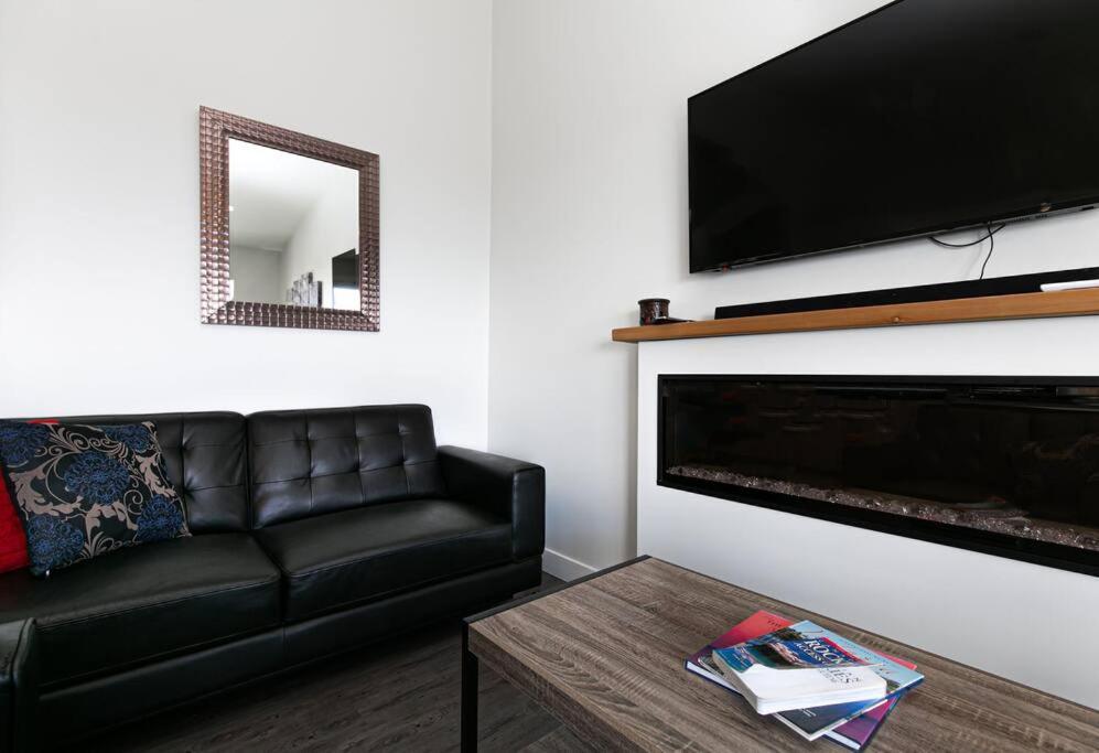 Eagle'S View Penthouse Apartment Виктория Екстериор снимка
