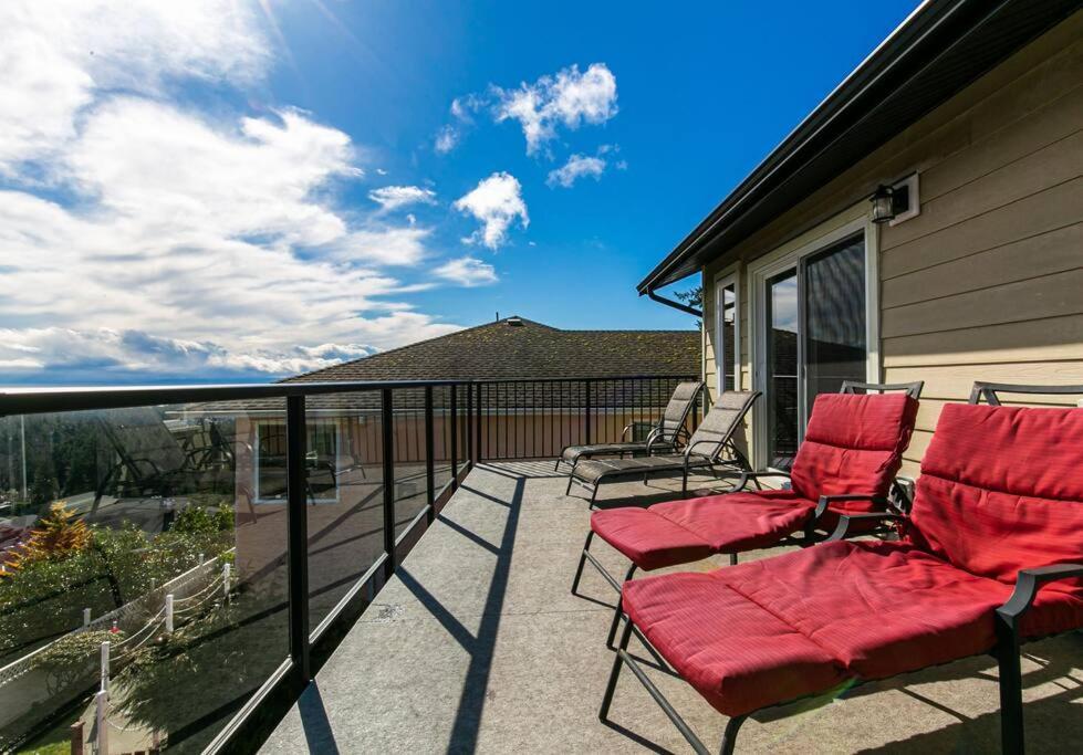 Eagle'S View Penthouse Apartment Виктория Екстериор снимка