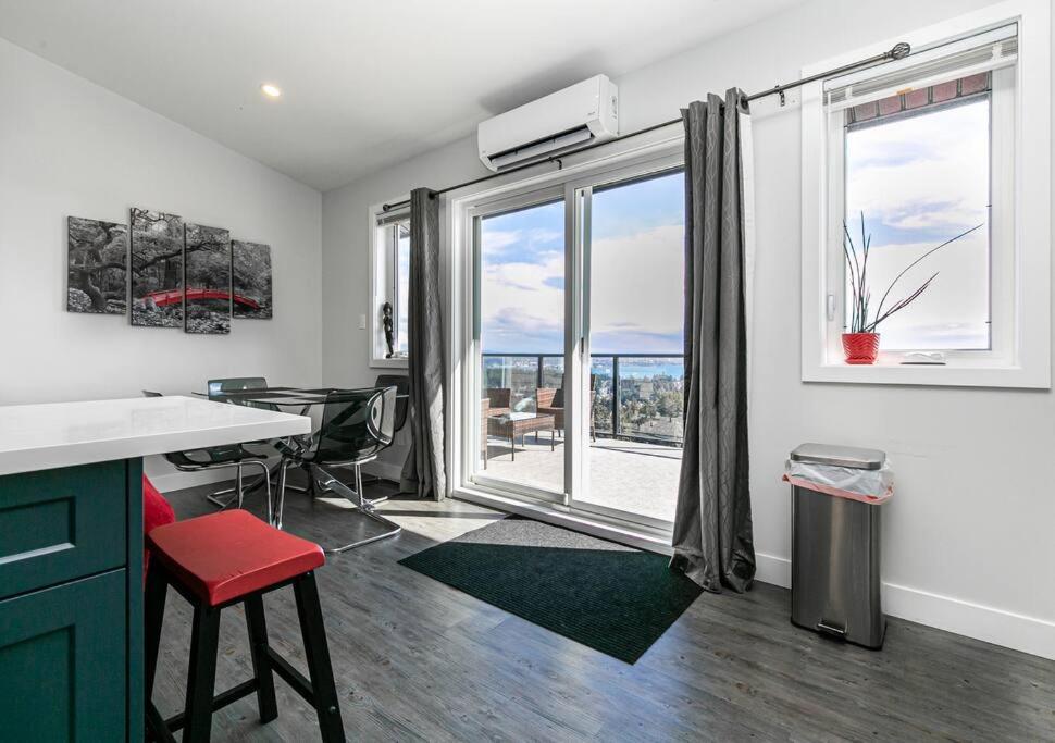 Eagle'S View Penthouse Apartment Виктория Екстериор снимка