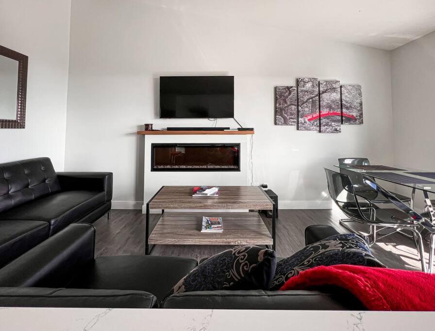 Eagle'S View Penthouse Apartment Виктория Екстериор снимка