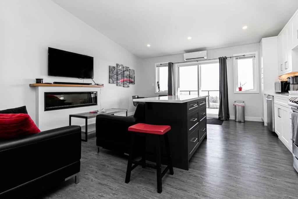 Eagle'S View Penthouse Apartment Виктория Екстериор снимка