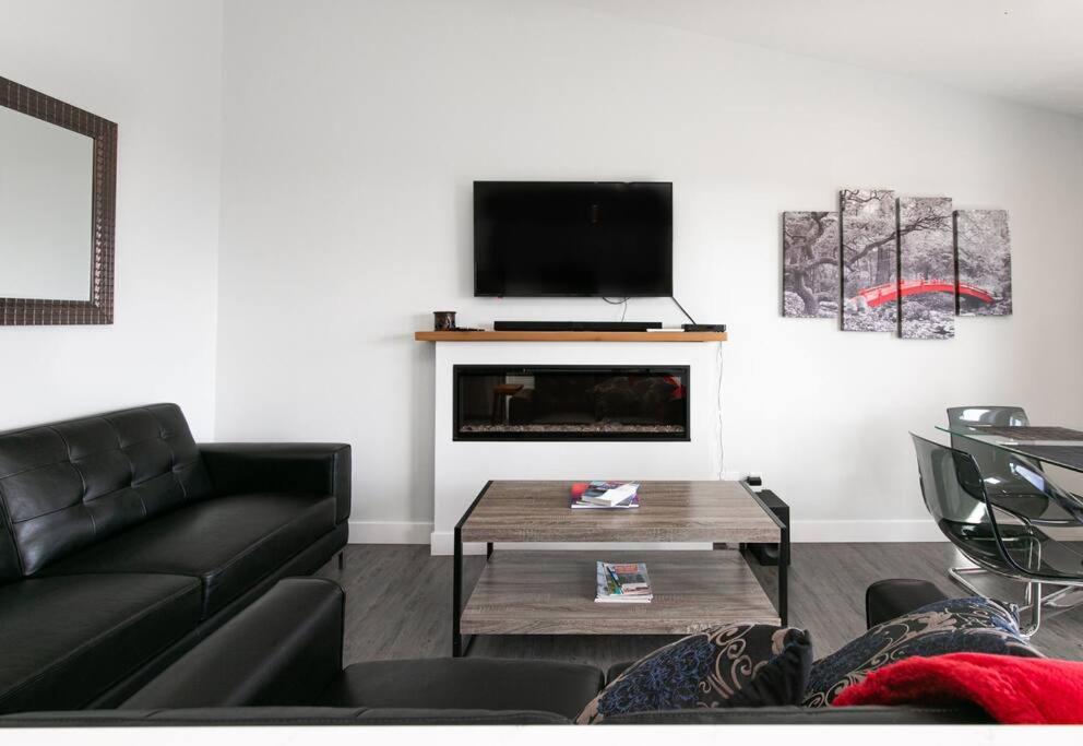 Eagle'S View Penthouse Apartment Виктория Екстериор снимка